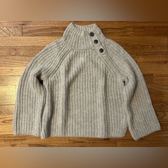 Banana Republic Factory Sweaters - Banana Republic Factory Chunky Funnel-Neck Pullover